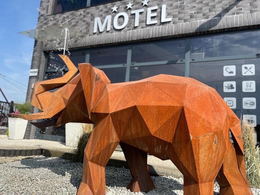 Zbrachlin Motel S5 المظهر الخارجي الصورة