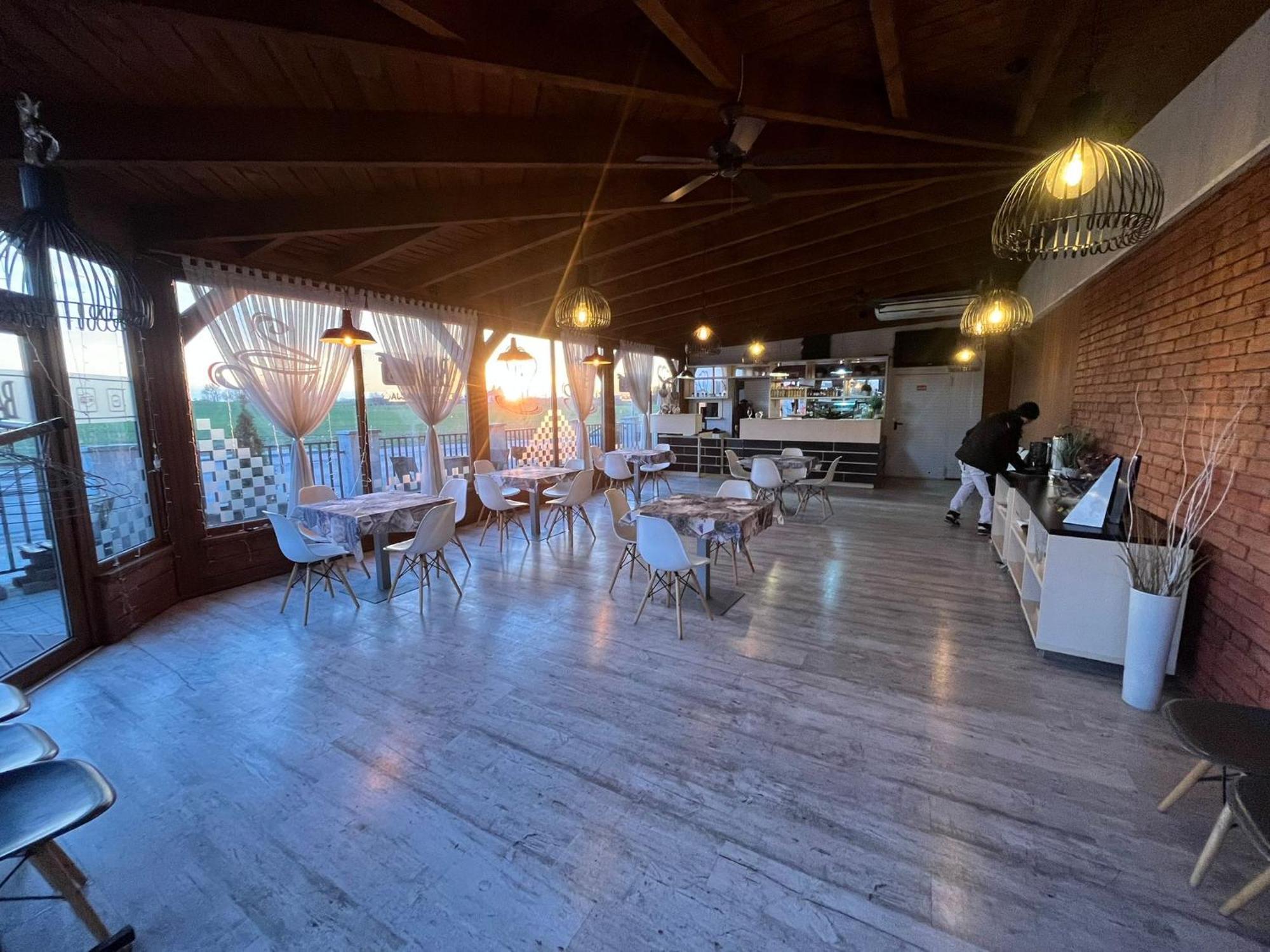 Zbrachlin Motel S5 المظهر الخارجي الصورة