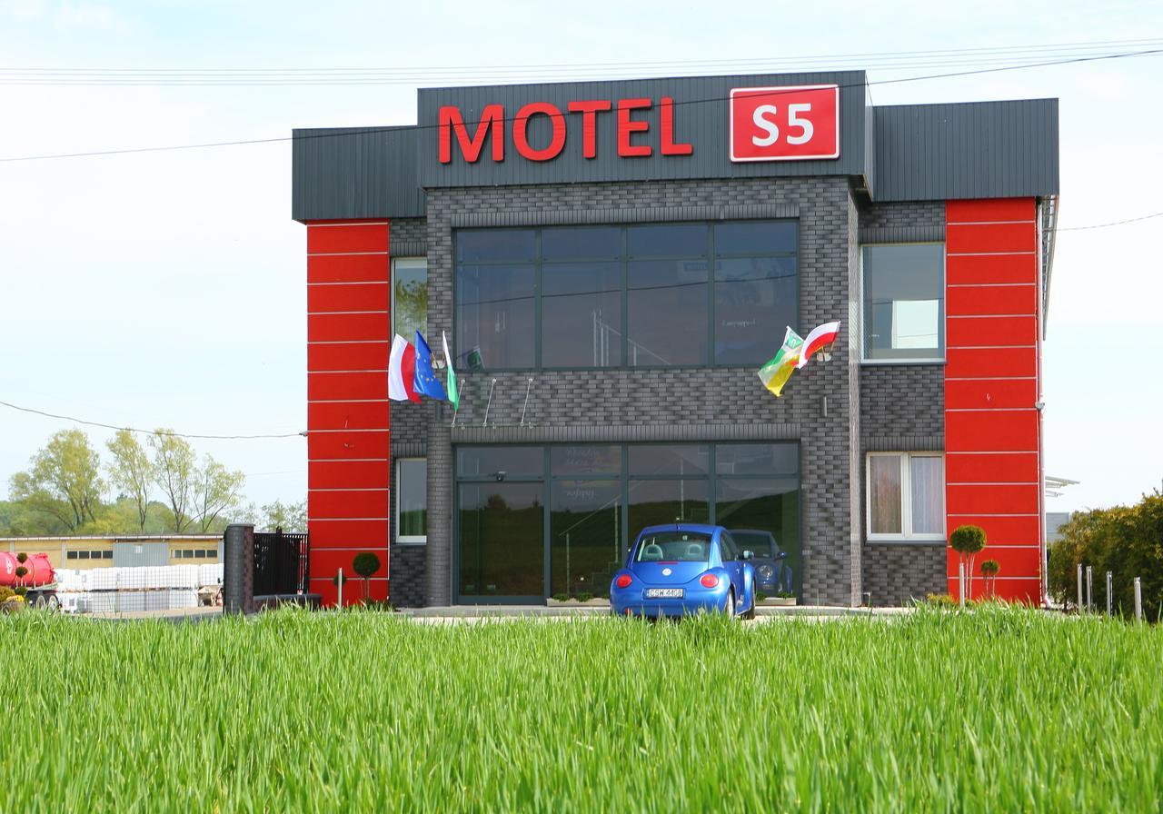 Zbrachlin Motel S5 المظهر الخارجي الصورة